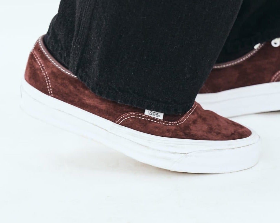 [Gallery] VANSの定番スニーカー「オーセンティック」の大人カラーを日本製デニムのアクセント役に【服のプロは新作ジーンズをどう穿く？／CIOTA】