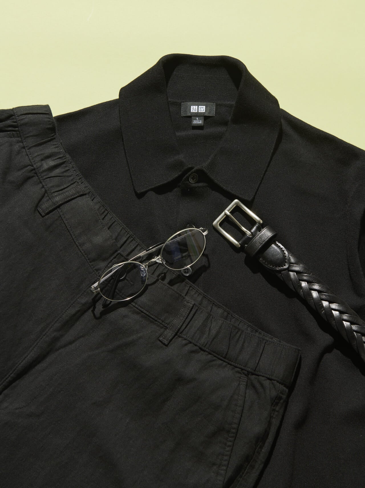 服のプロが教える全身総額1万円台以下の「ユニクロ」高見え好印象コーデ③のディテール