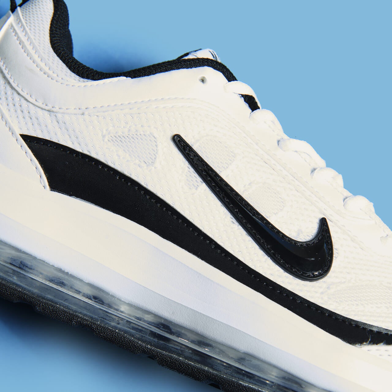 5月に買うべきナイキ 新作スニーカー / NIKE AIR MAX APのサイド