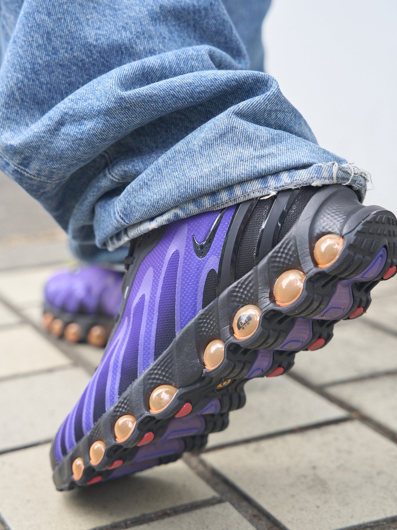 NIKE AIR MAX DN8のアッパー