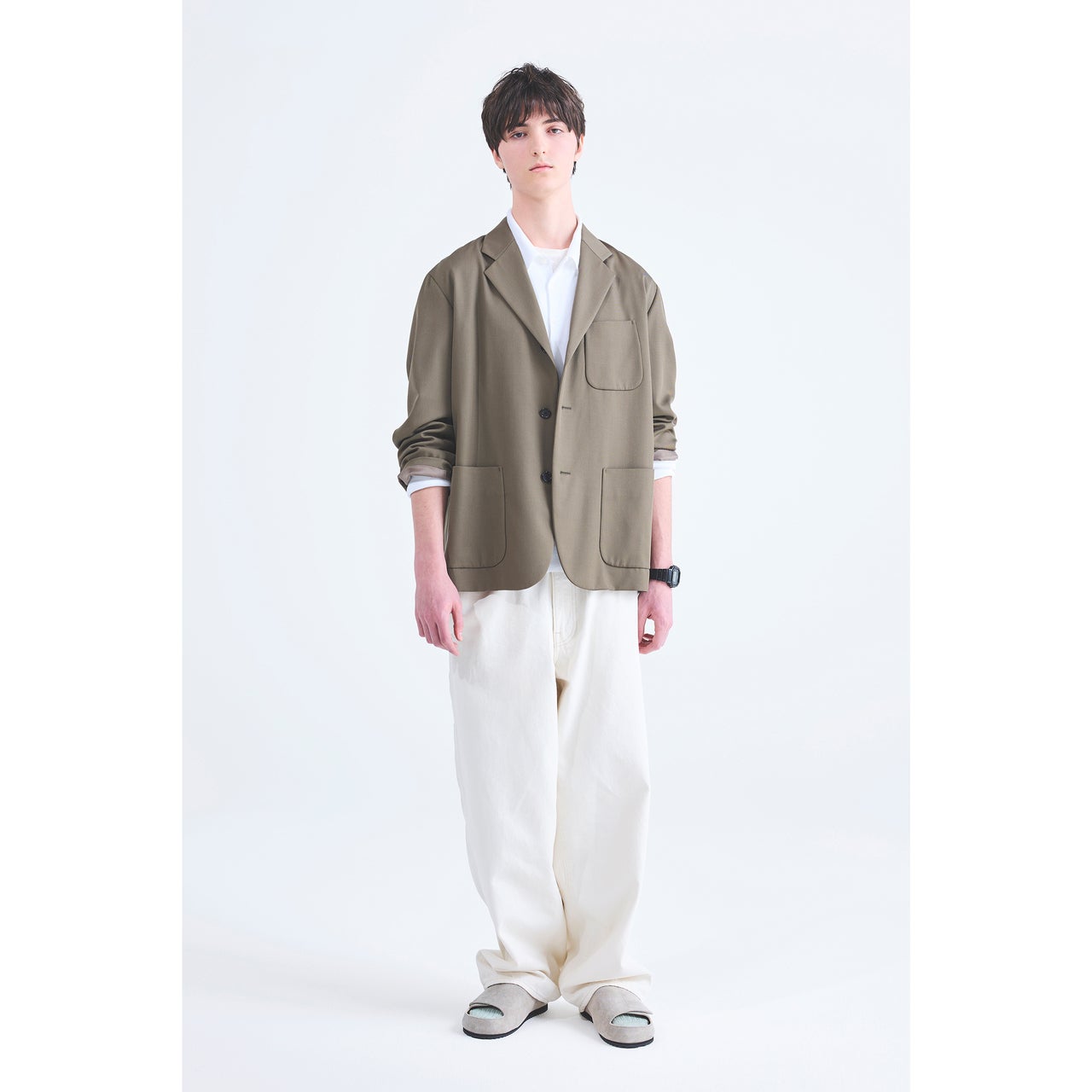 ショートヘア マッシュ おすすめ　全身