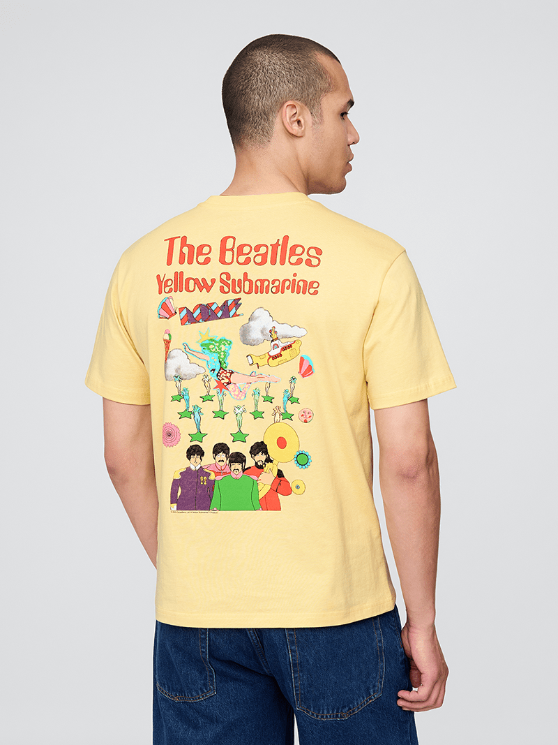 Gap(ギャップ)のThe Beatles(ビートルズ)Tシャツの背面 2025年