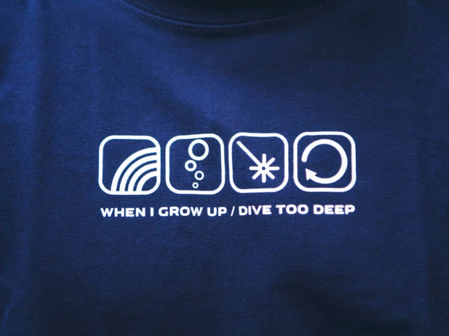 中田圭祐の私服_WHEN I GROW UPのバンドTシャツロゴ寄り