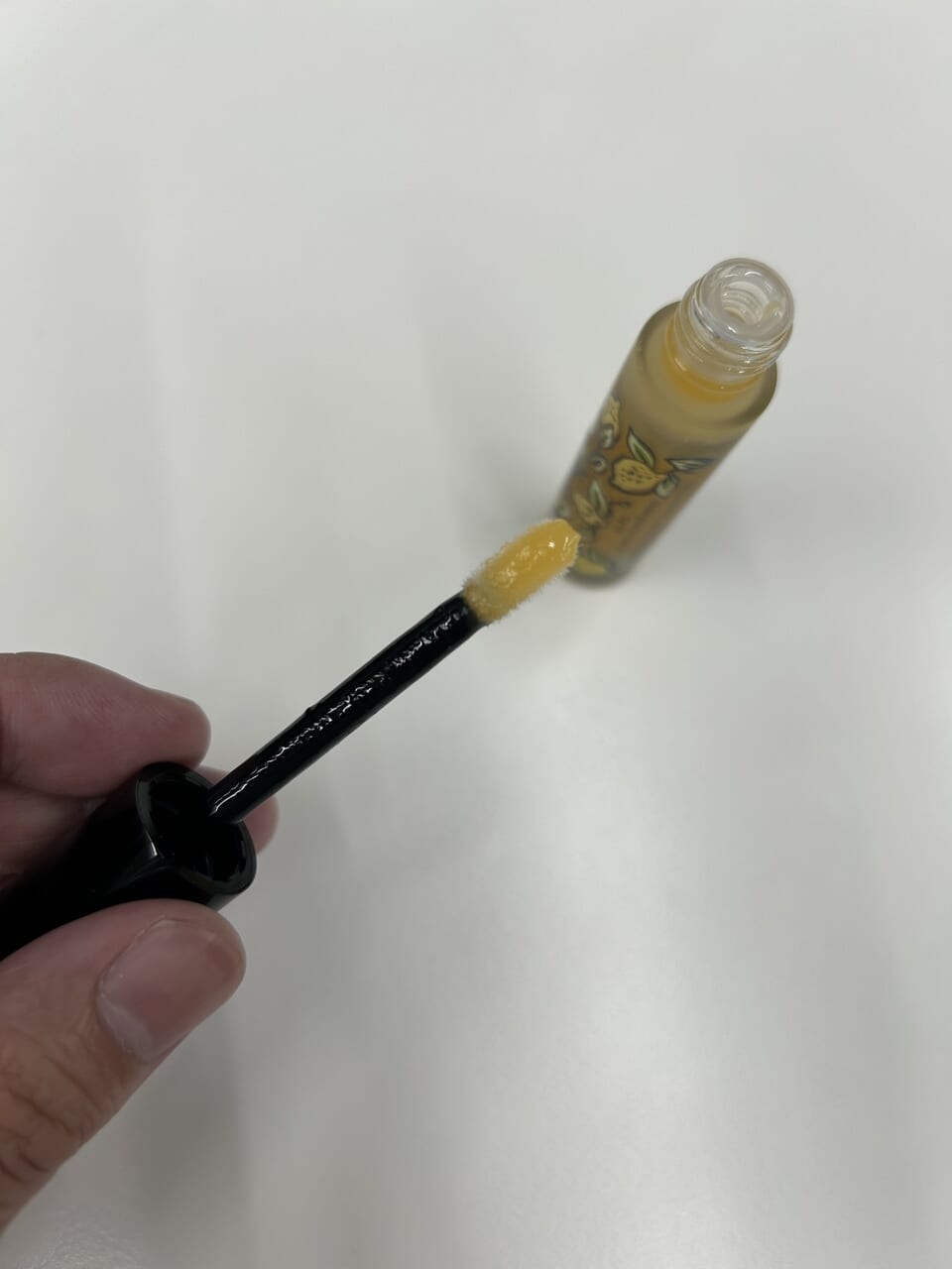 ディプティックのリップオイルのブラシ