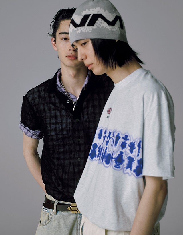 ［右］ニューユアーズのＴシャツ［左］ドレスドアンドレスドのポロシャツ