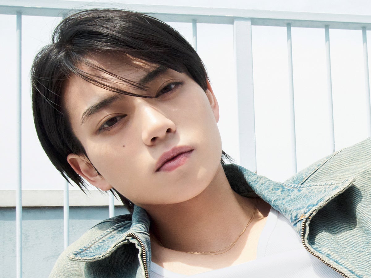 俳優・岩瀬洋志が魅せるジュエリー×メイクのベストマッチング！　エルメス、イソップ…