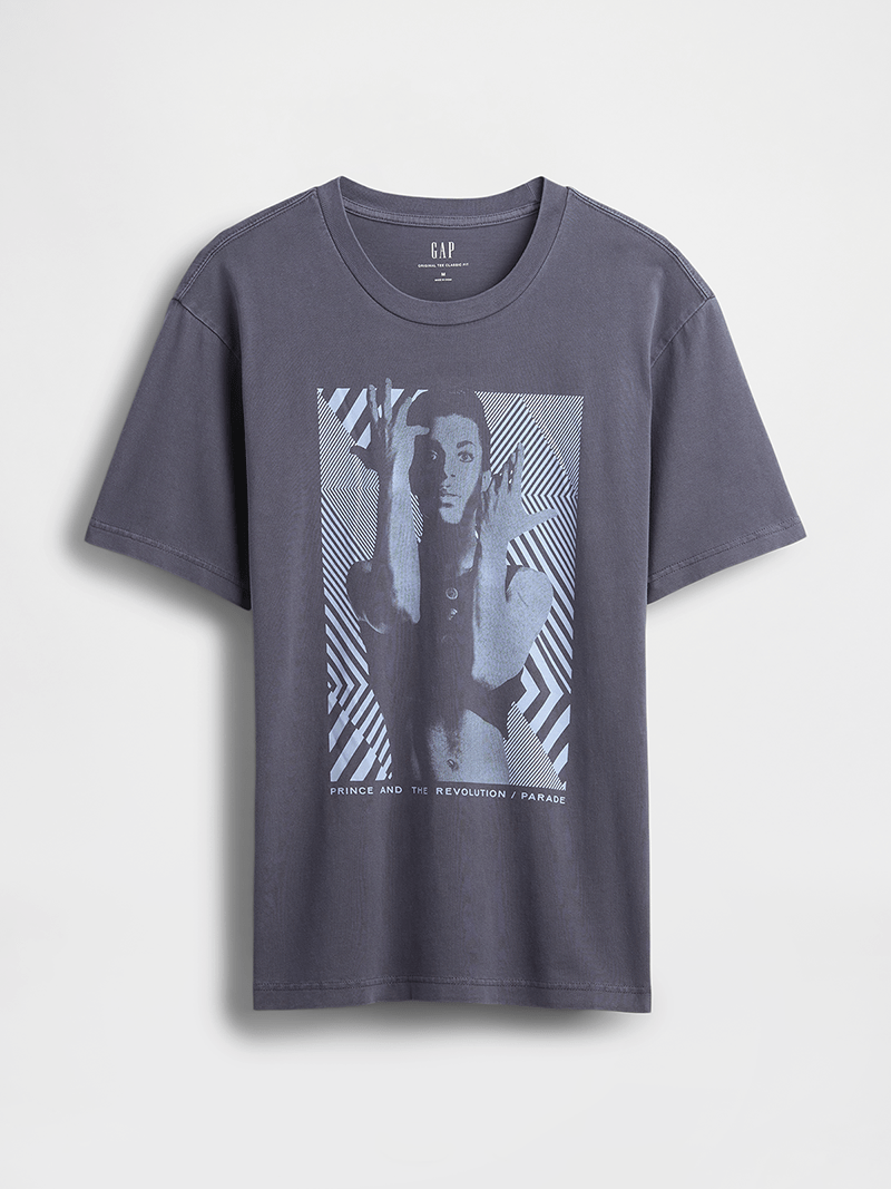 Gap(ギャップ)のPrince(プリンス)Tシャツの表面 2025年