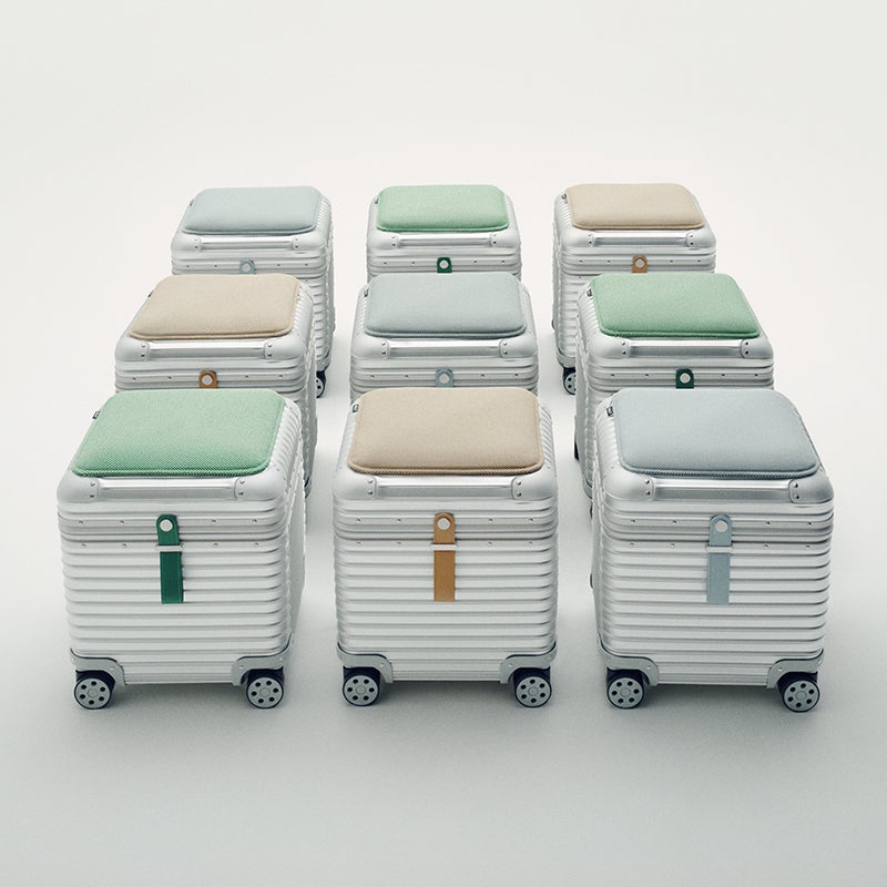 リモワと、スイスの家具メーカー「ヴィトラ(Vitra)」との初コラボレーション「RIMOWA Vitra 2025」