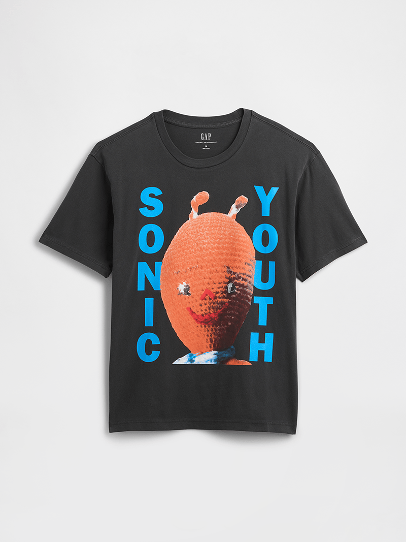 Gap(ギャップ)のソニック・ユースTシャツの表面 2025