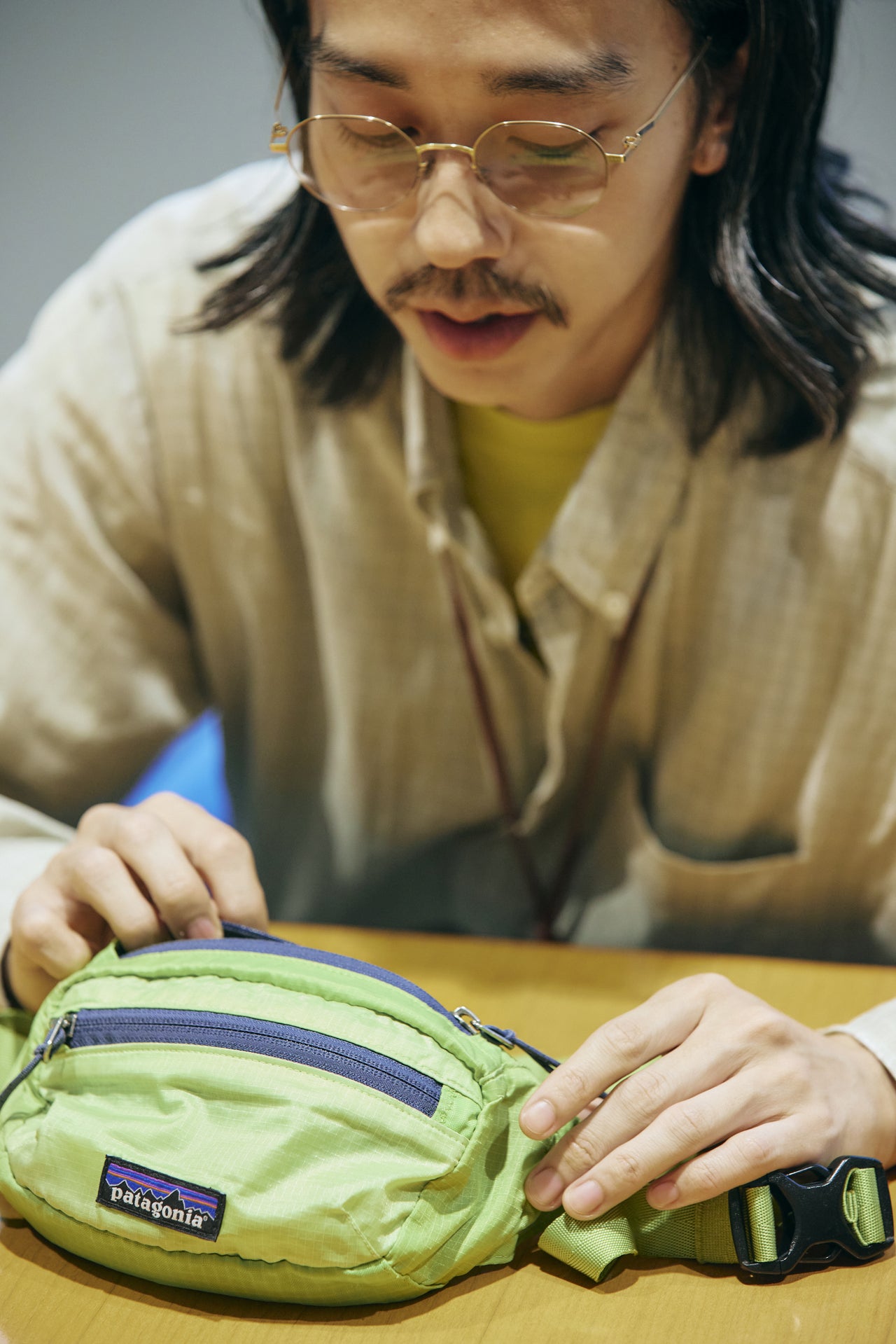 オシャレな人が買ってよかった〈Patagonia〉のヒップバッグと松原さん