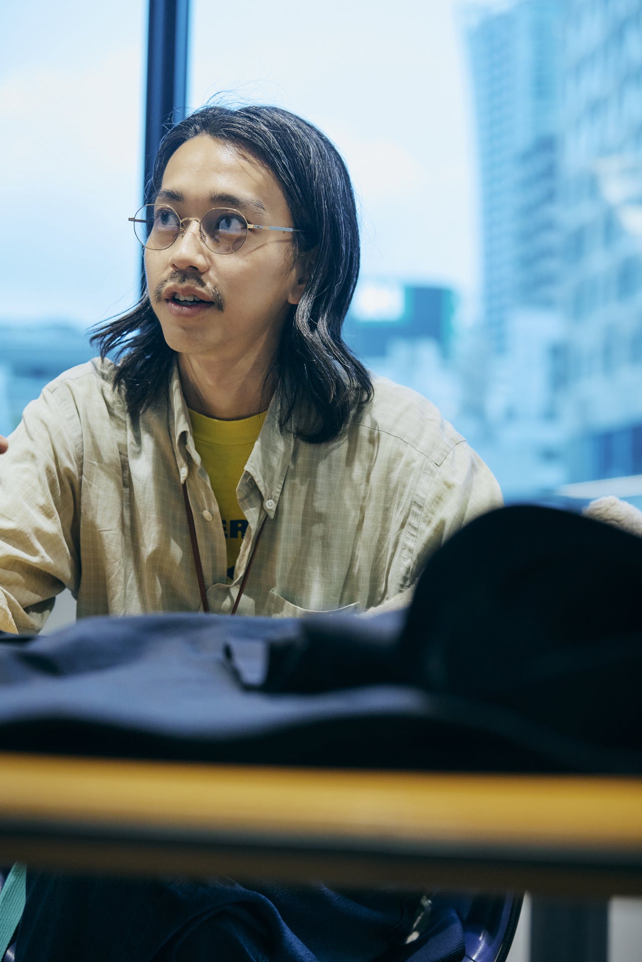 オシャレな人が買ってよかった〈Norwegian Rain〉のケープコートと松原さん 3