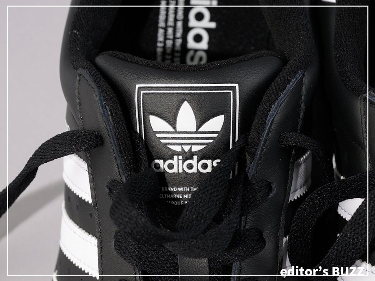 あらためて格好いいと思わせる「アディダス オリジナルス」の定番名品スーパースター。[編集者の愛用私物 #191]