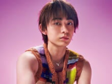 表現者、豊田裕大の変幻自在なミックススタイル。ハイブランドも古着もメイクもすべてをマッシュアップして。