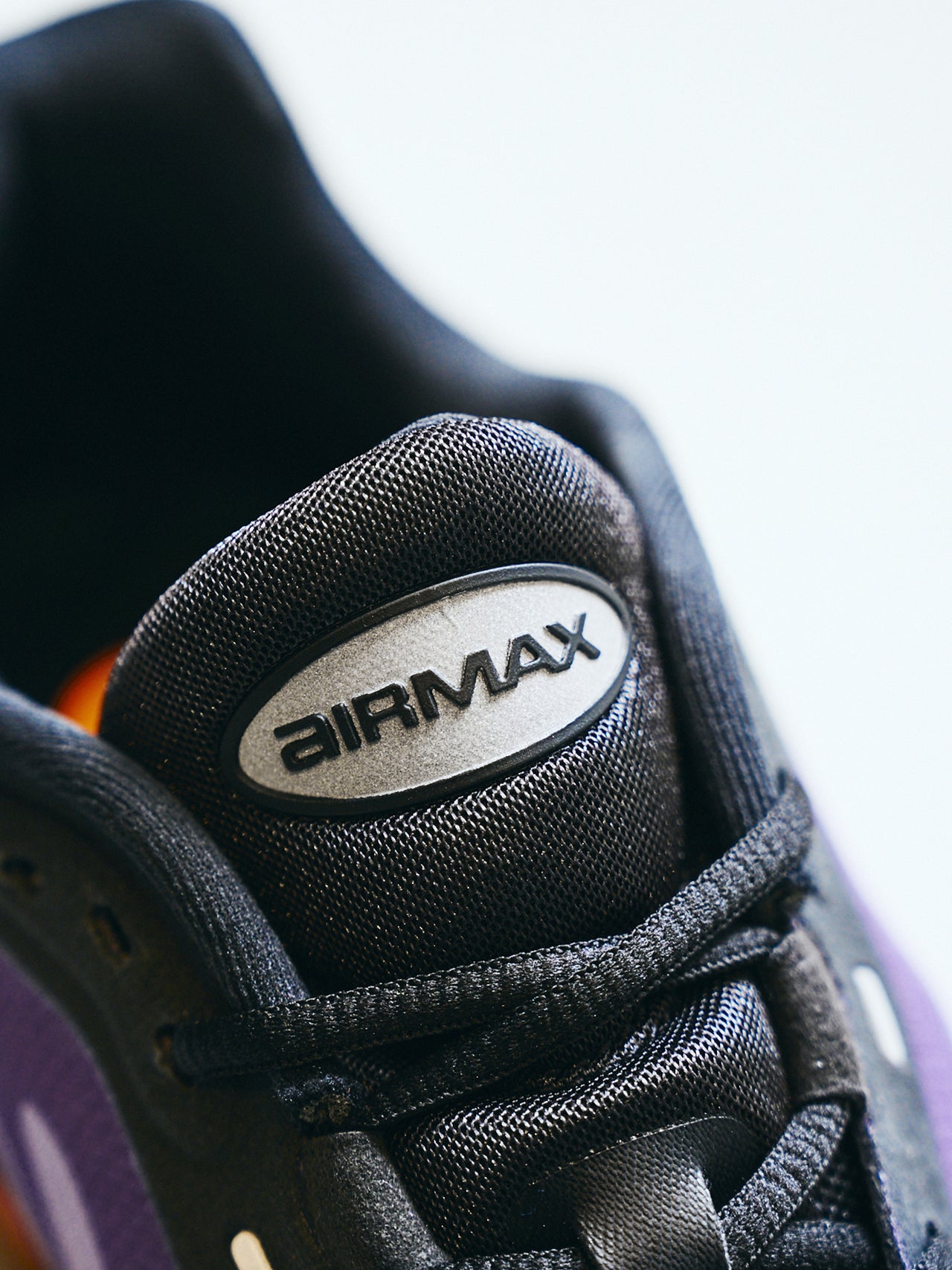 NIKEの新作スニーカー「AIR MAX DN8」のシュータン