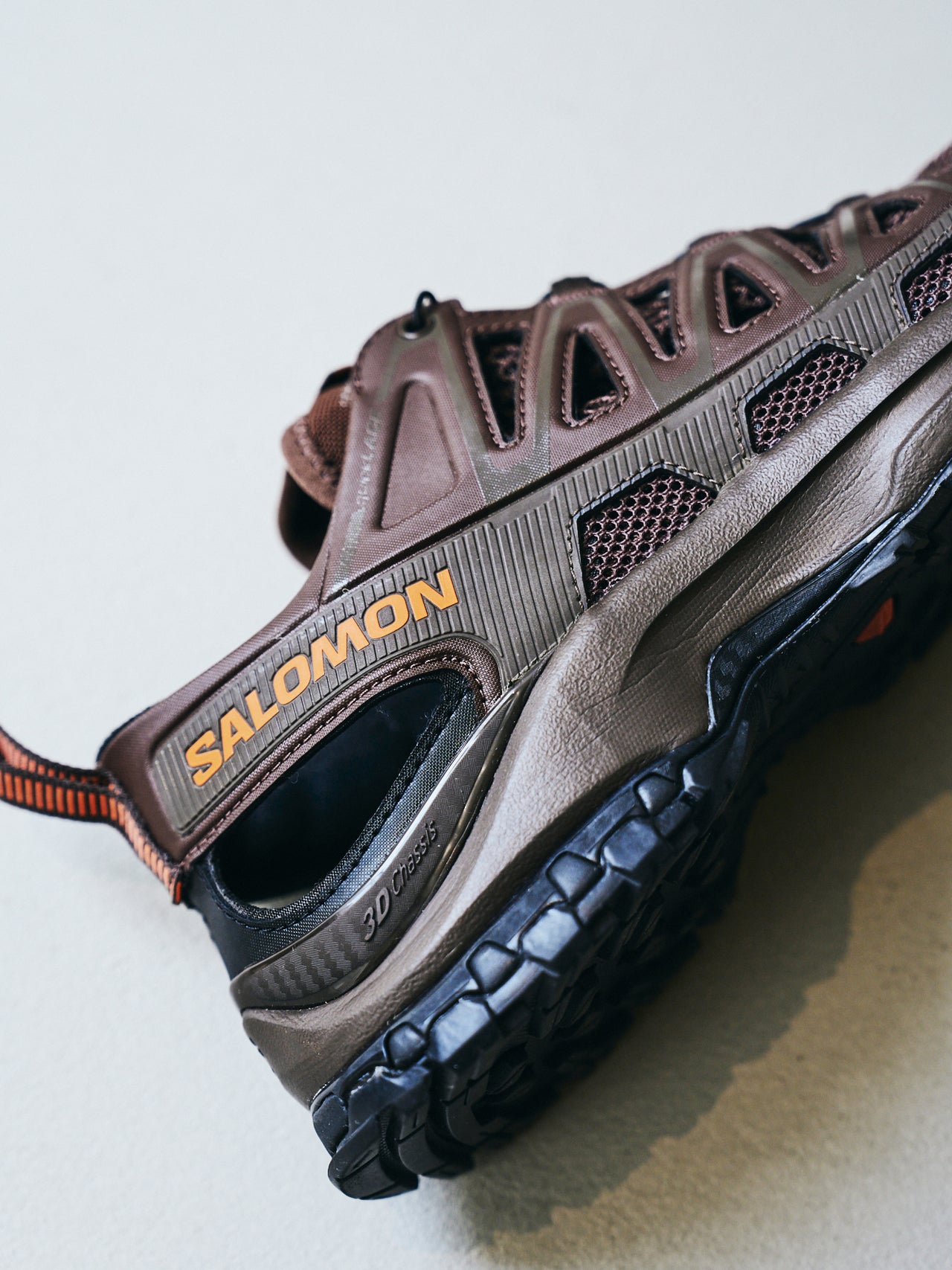SALOMONの新作サンダル「XA PRO 3D Amphib」のヒールカウンター