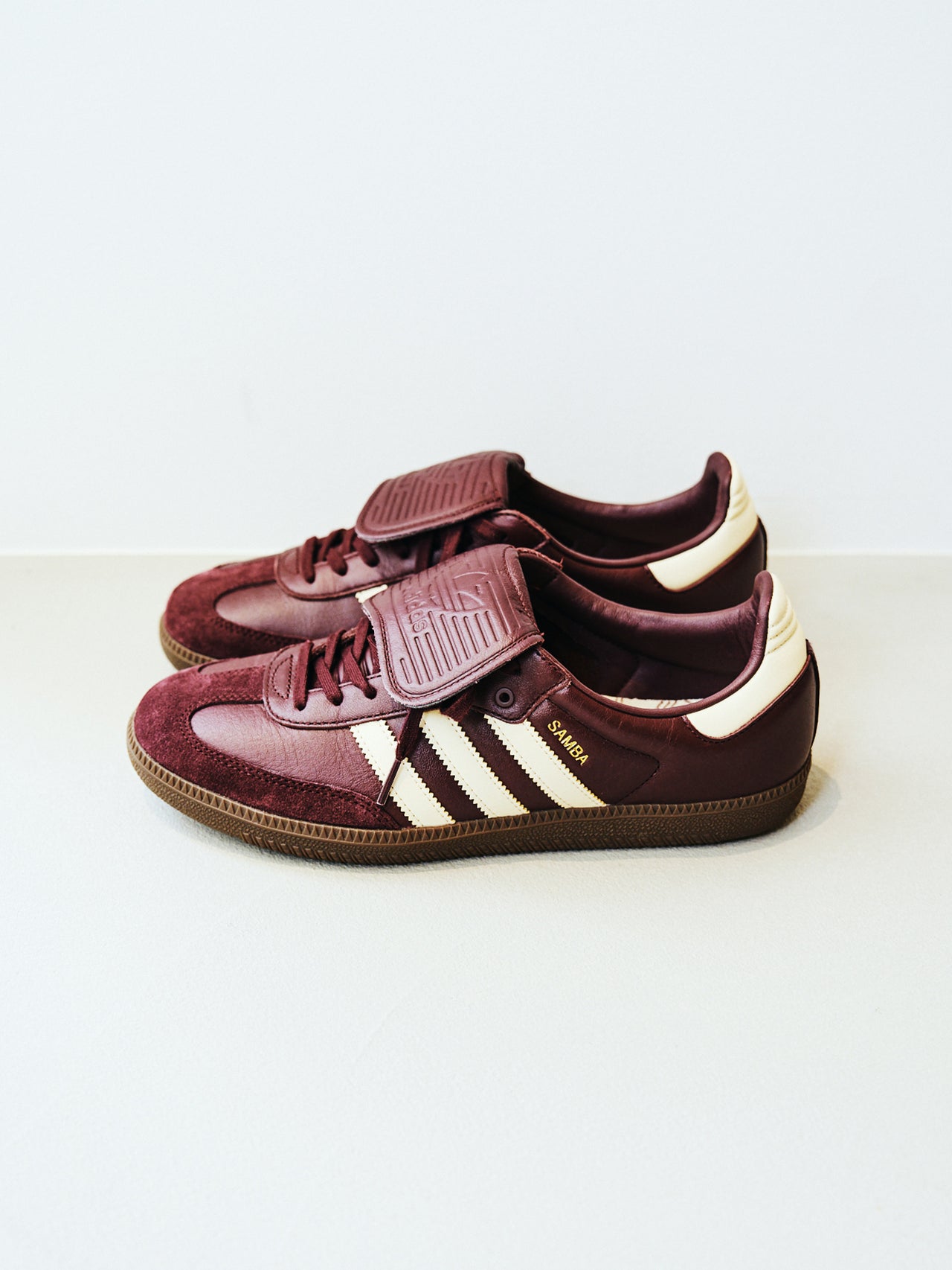 adidas Originals for BEAUTY&YOUTHの新作スニーカー「SAMBA LT」