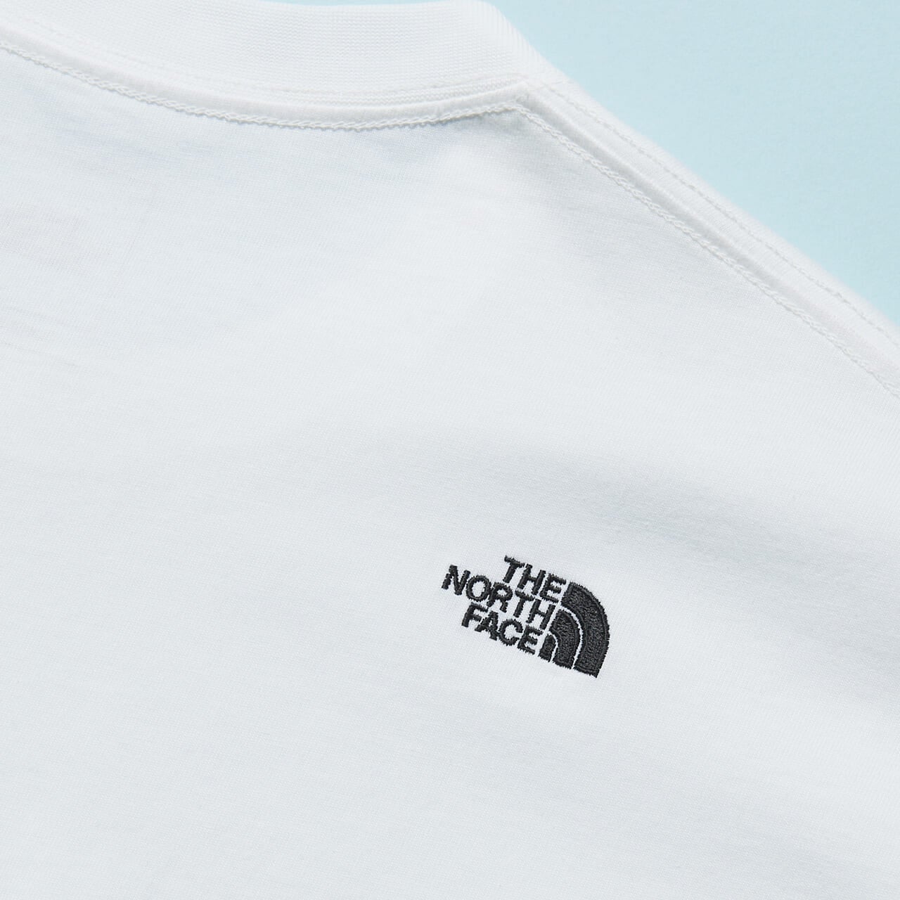 ザ・ノース・フェイスのショートスリーブフラッシュドライヌプシコットンティー Tシャツのディテール