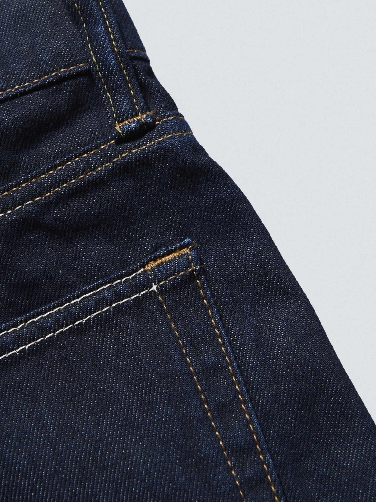 服好きが試着&本音レビューする「GAP(ギャップ)」のデニムショーツ/DNM SHORTのバックステッチ