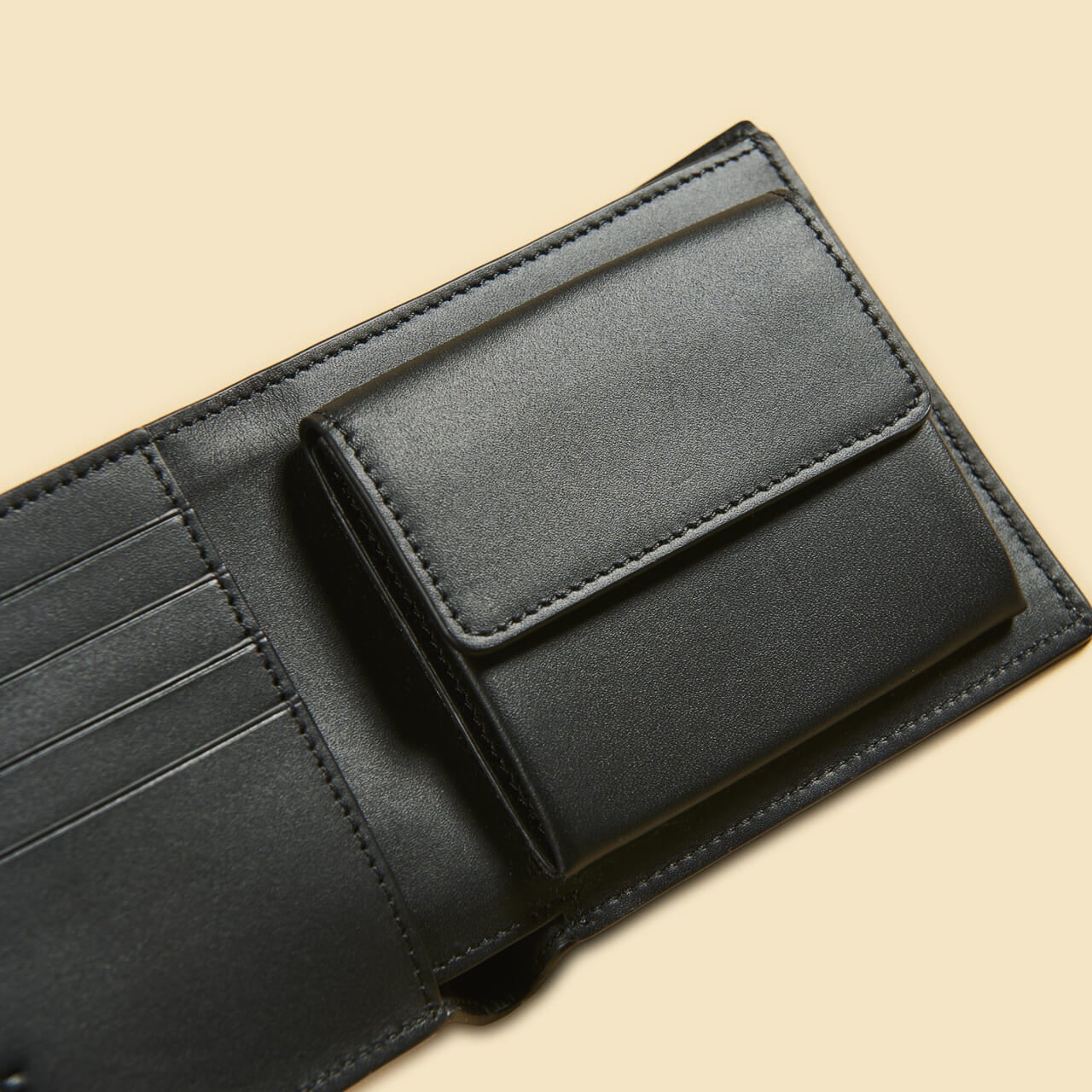 ロエベで夏のボーナスで買うべきレザー財布パズル バイフォールド コインウォレット(クラシックカーフ)のコインケース