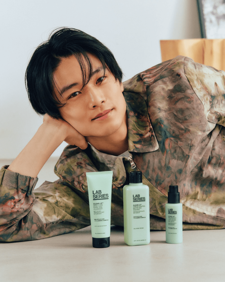 「ラボ シリーズ」のメンズスキンケア製品と、俳優でメンズノンノモデルの中川大輔