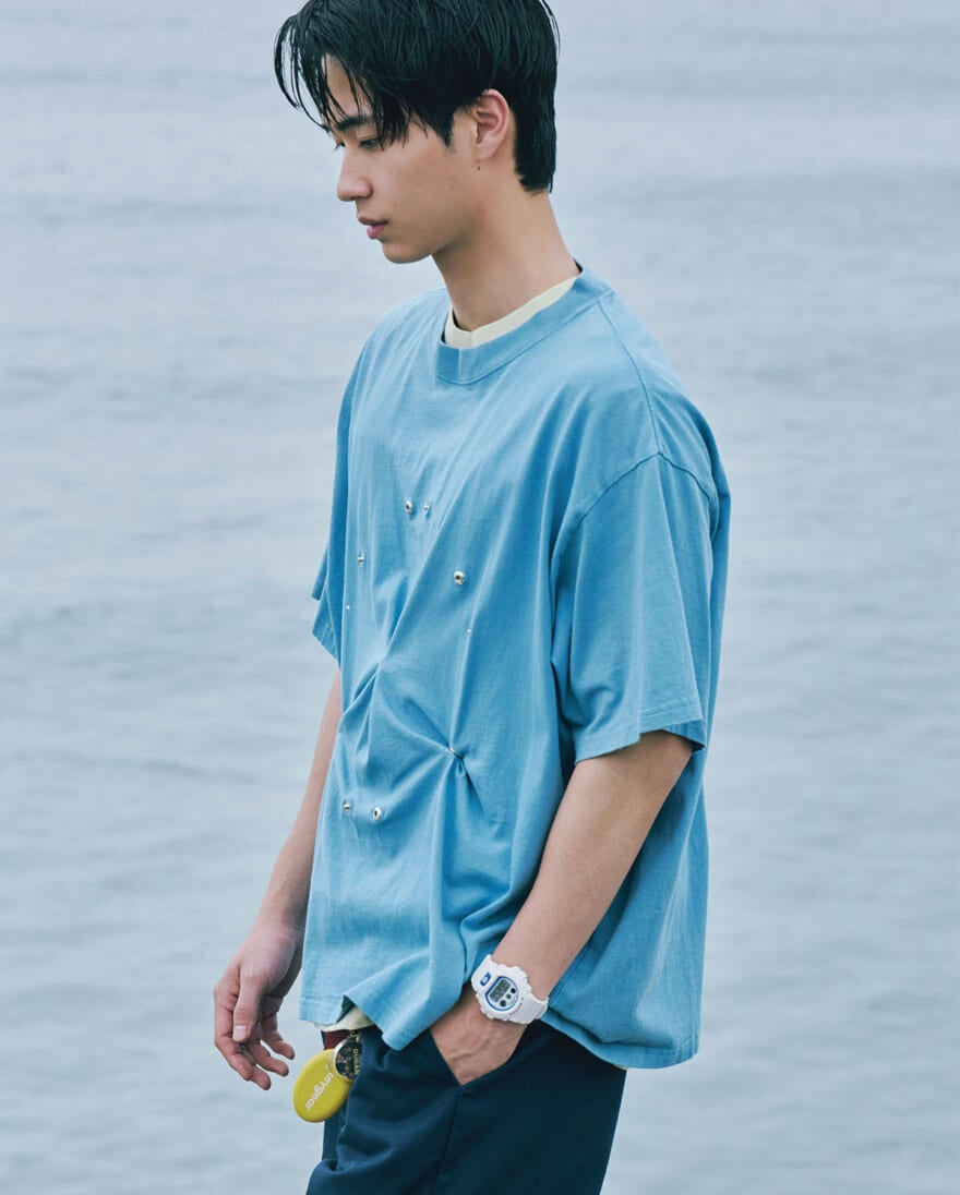 G-SHOCKの時計×MHL.のTシャツ