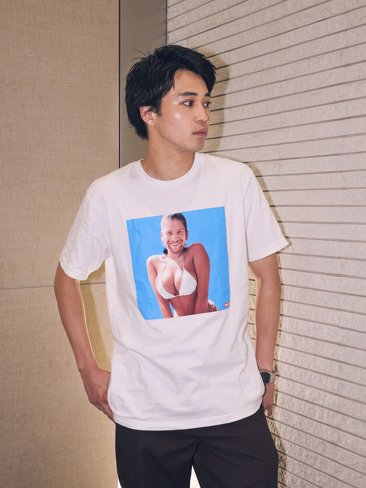 シュプリームのTシャツ