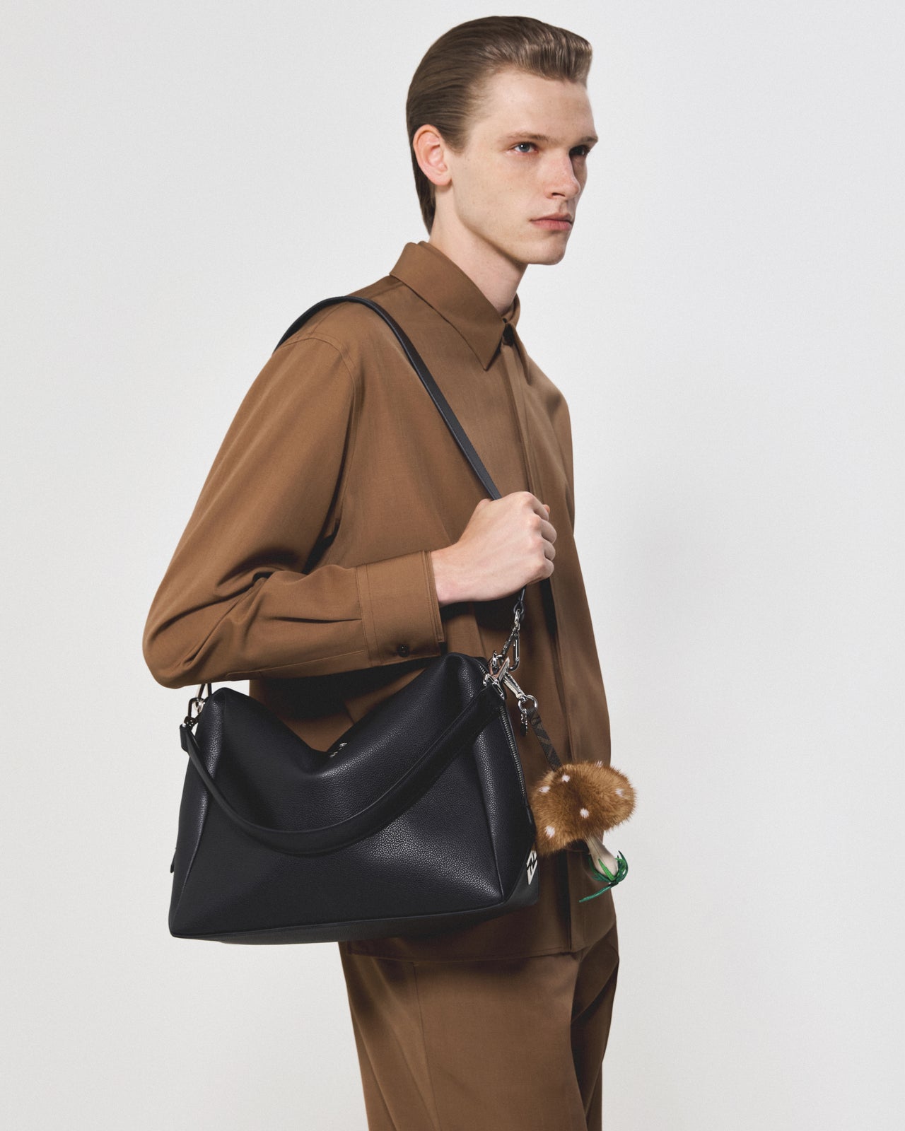 フェンディ(FENDI) 新作メンズバッグ「フェンディ ルイ(FENDI Lui)」 イメージビジュアル3