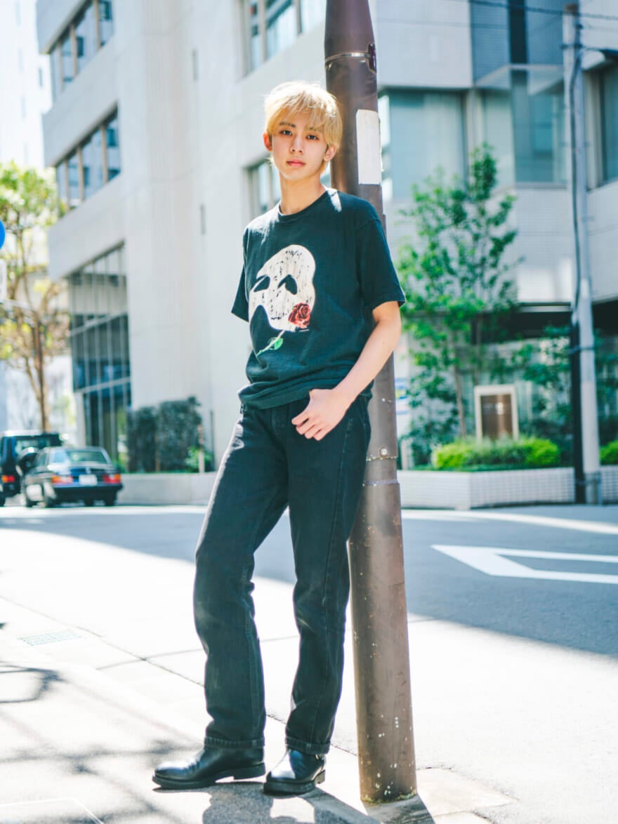 松井大奈の全身