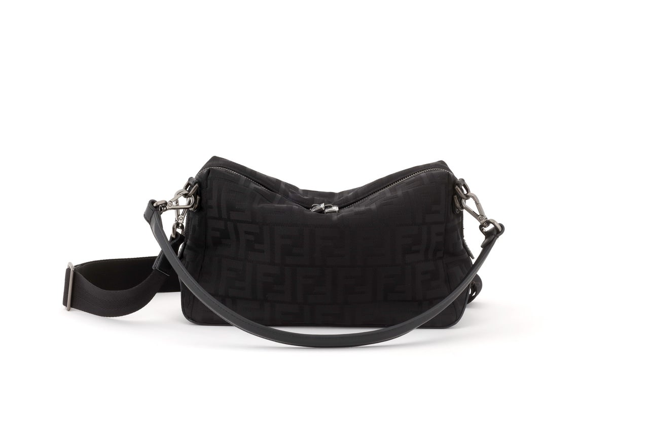 フェンディ(FENDI) 新作メンズバッグ「フェンディ ルイ(FENDI Lui)」 ブラック 3