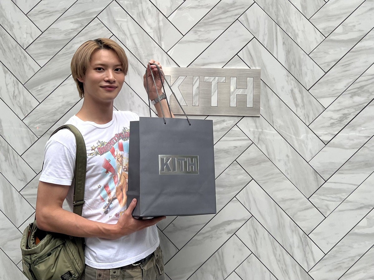 kith 店舗 購入の様子