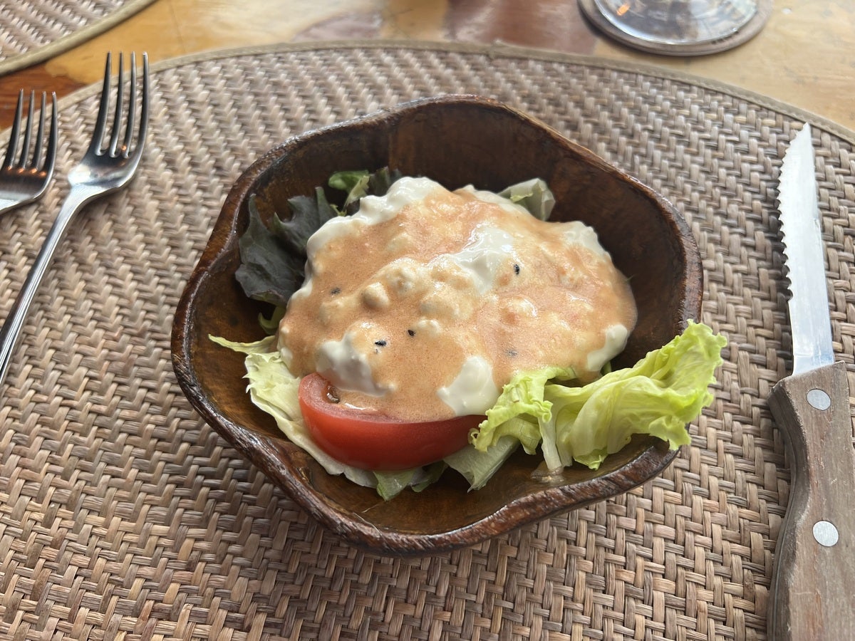 サムズバイザシー泡瀬店 サラダ