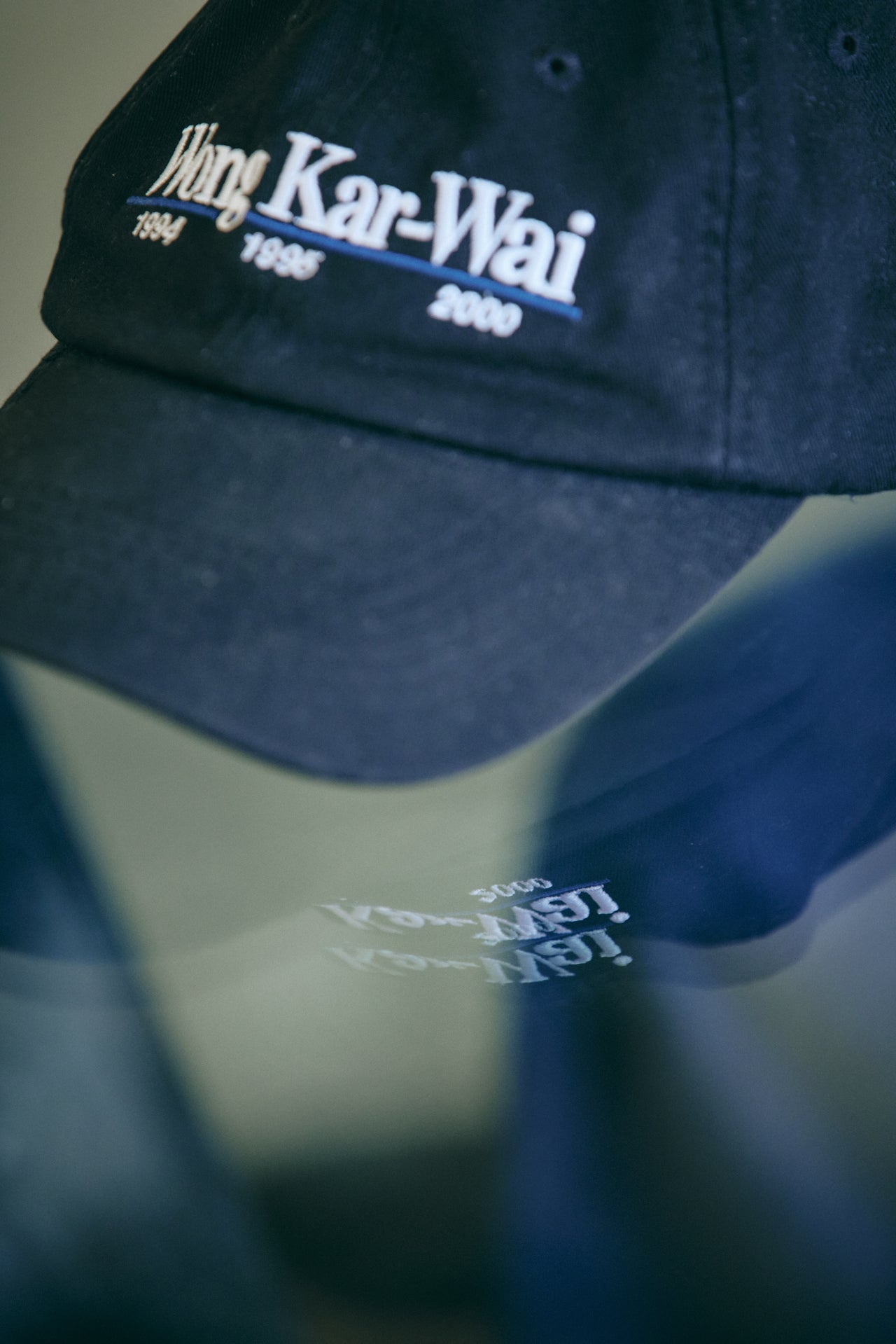 オシャレな人が買ってよかった〈Screen Test〉のキャップのロゴ寄り