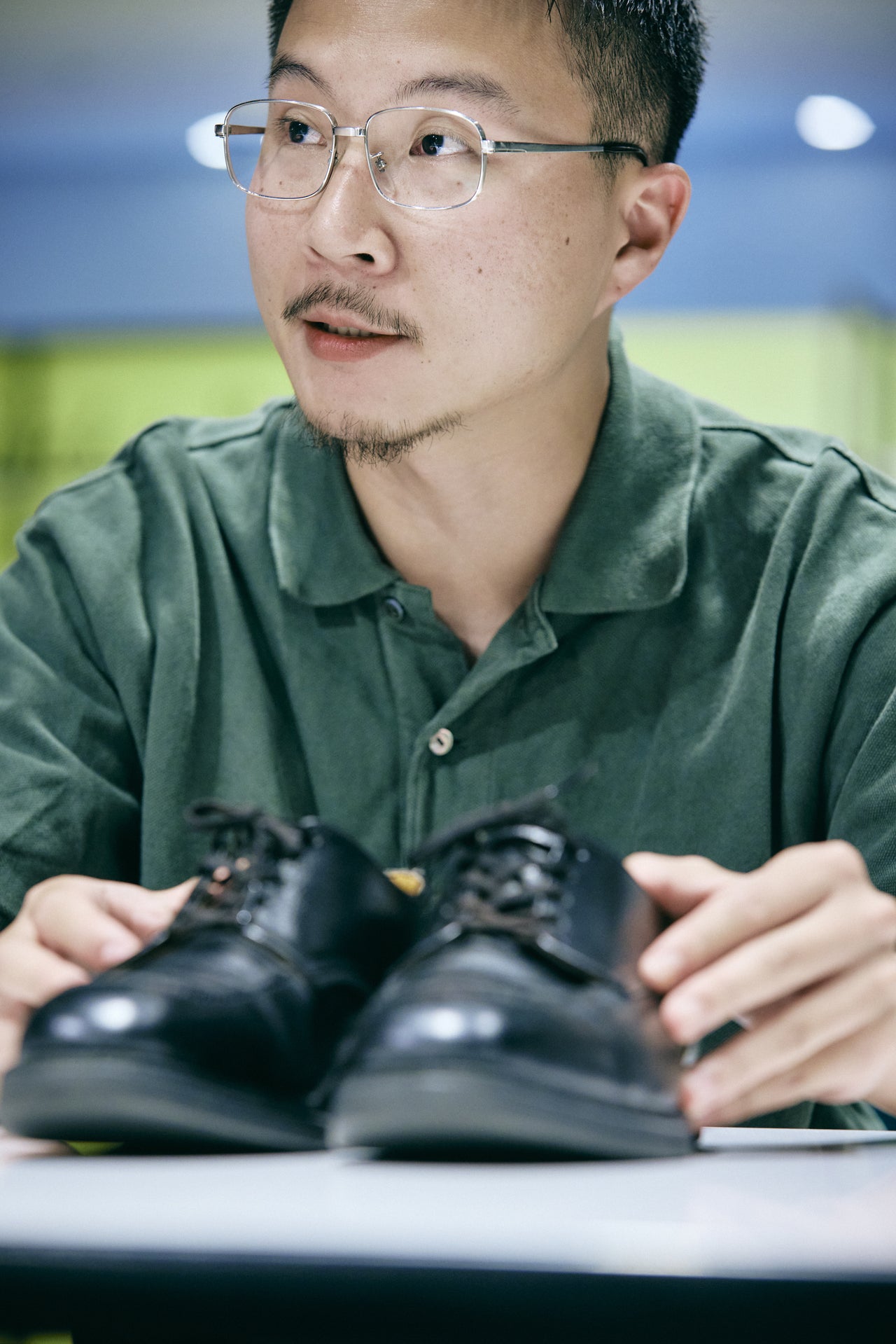 オシャレな人が愛用する〈RED WING〉のポストマンシューズと福田さん
