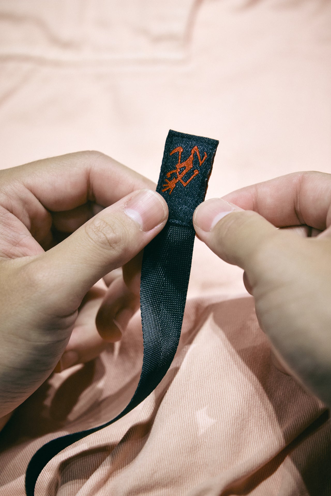 オシャレな人愛用の3.〈GRAMICCI×JOURNAL STANDARD〉のカーゴショーツのランニングマン