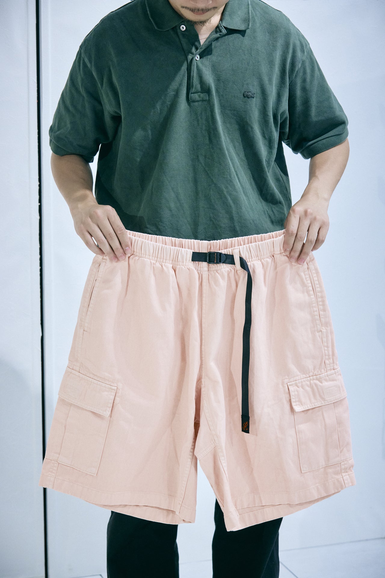 オシャレな人愛用の3.〈GRAMICCI×JOURNAL STANDARD〉のカーゴショーツ
