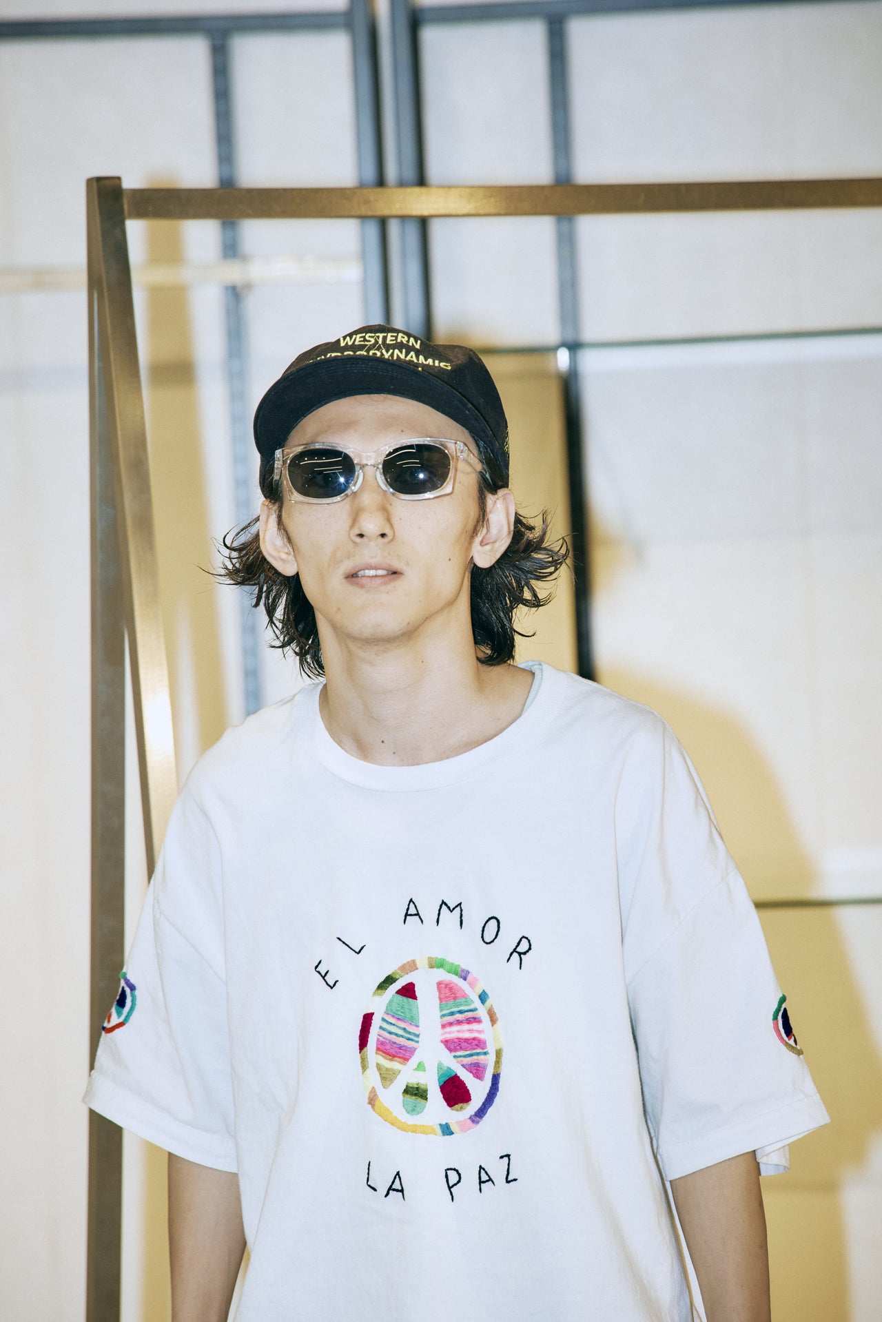 ④〈eye c u〉のサングラスのオラつかない正解着こなし 3
