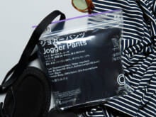 「ファミマ」の黒いジョガーパンツの“涼しい着こなし”３選！ コスパ最高なのに高見えな夏コーデをスタイリストがレクチャー！