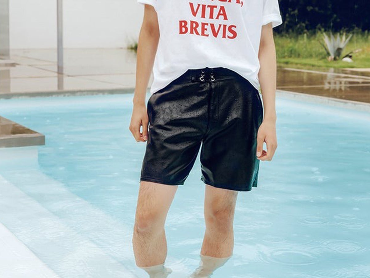 “本革の水着”に和紙を使ったTシャツ!? 夏を乗り切る「ニュースな涼ウェア」６選！