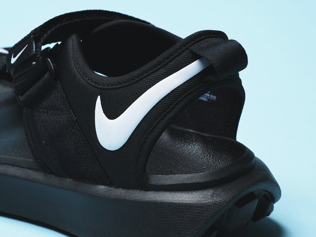 【話題沸騰】≪NIKE≫サンダル☆最後の一点☆ 完売前に買うべき「黒いストラップサンダル」7選！ナイキ