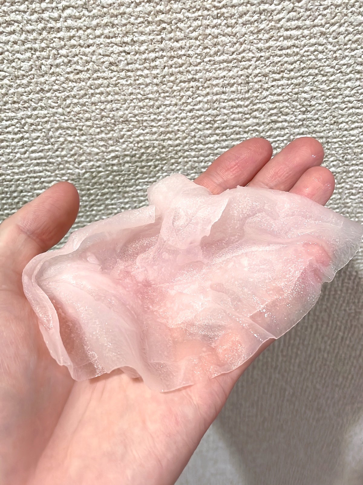 四坂　マイバズ　カラーエッセンスマスク　ピンク　テクスチャー
