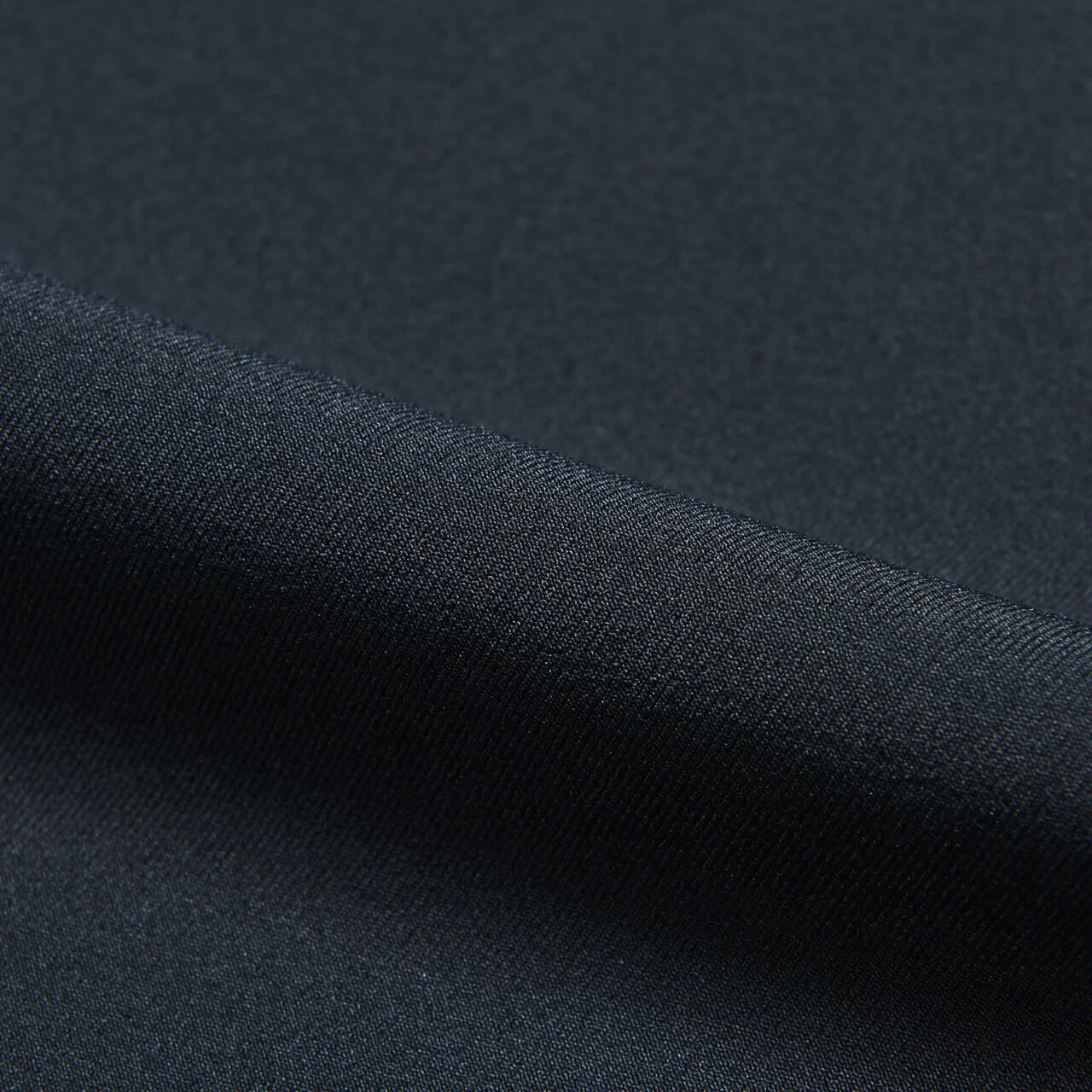デサントオルテラインの涼な黒Tシャツ TECH H/S T-SHIRTの素材感