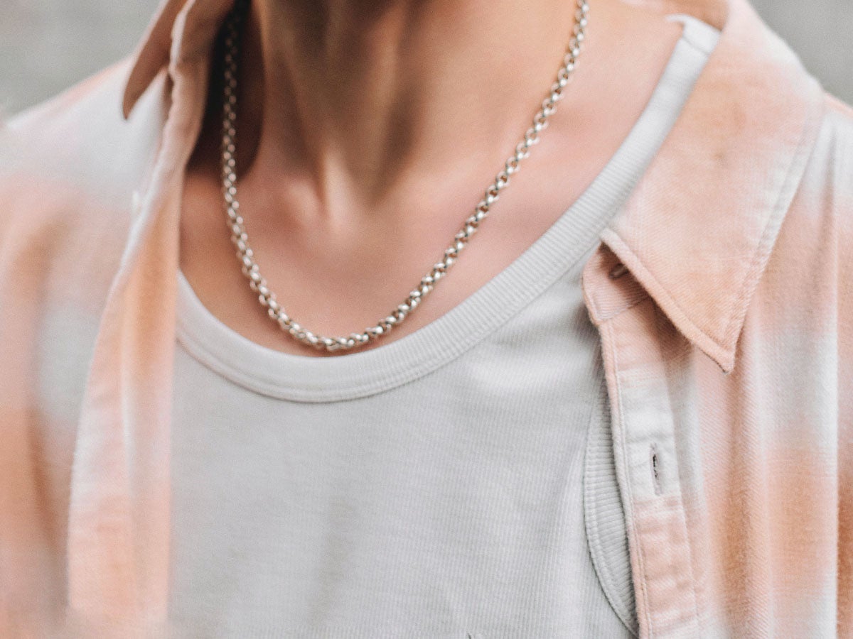 定番白Tもいいけれどオシャレな人は「白タンクトップ」で差をつける！いま買うべき６選を正解着こなしつきで！