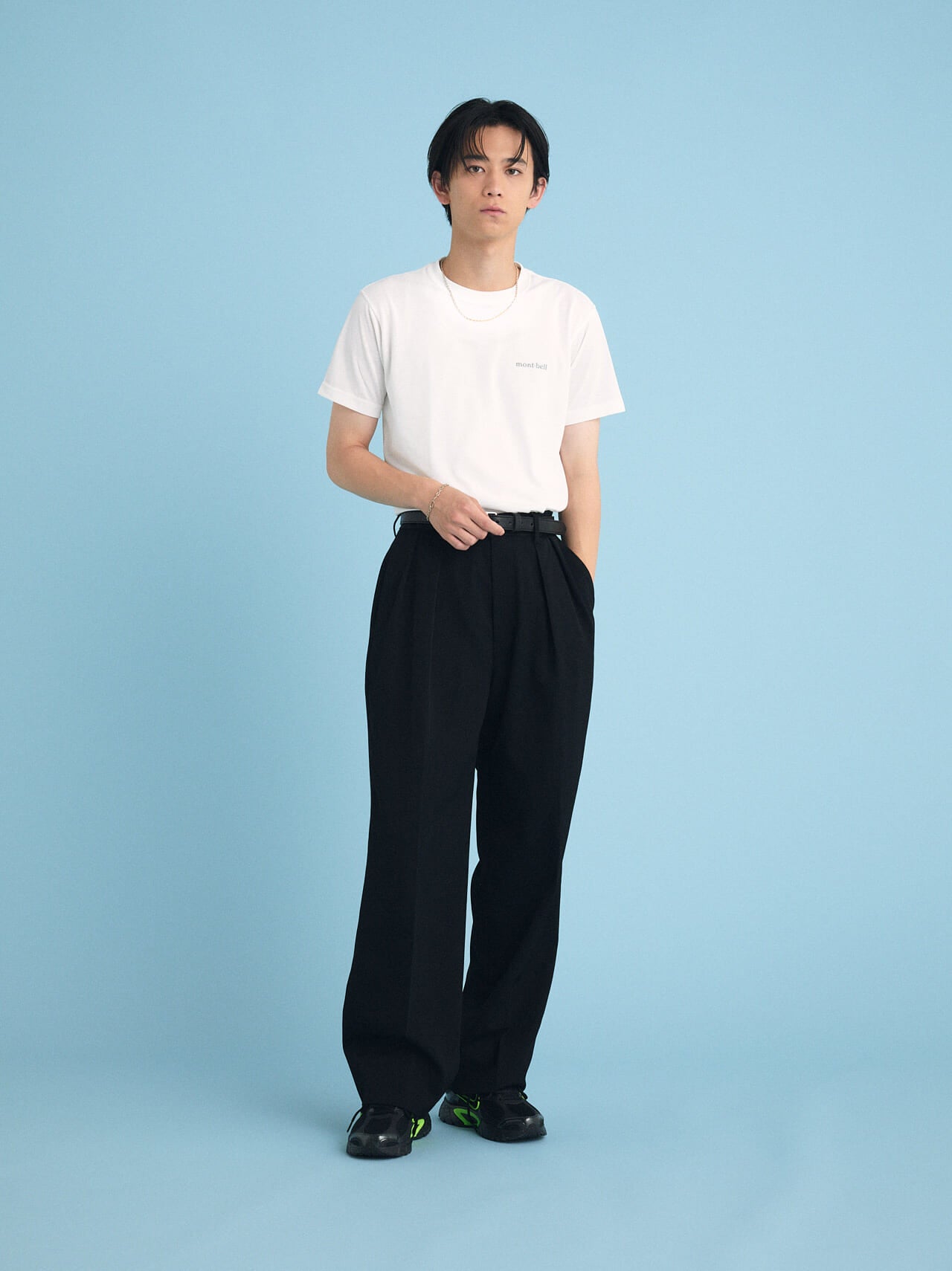 「モンベル」の名作白Tシャツ「WIC.T」のオシャレな着こなし