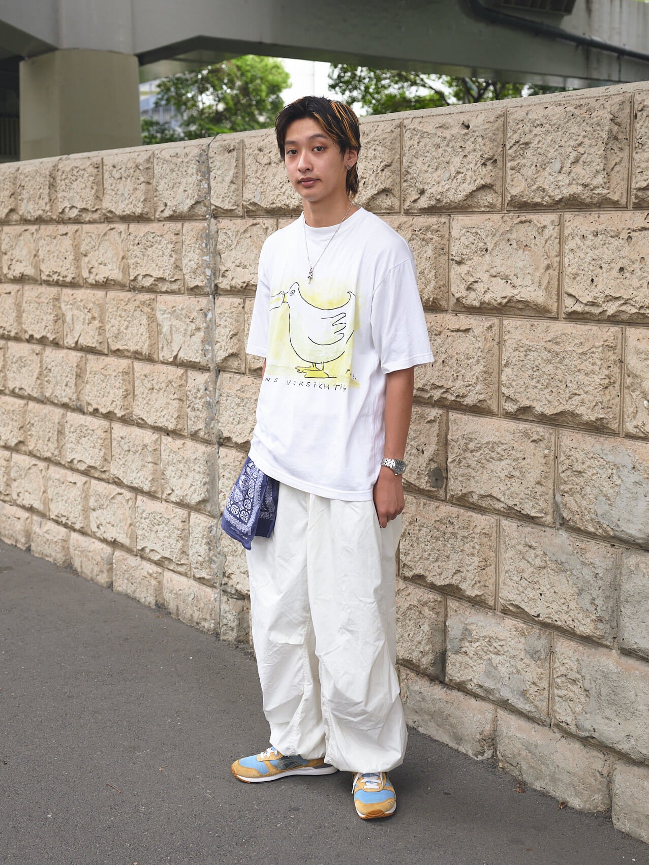 AWAKE NY × ASICS のスニーカーGEL-LYTE III OGの夏コーデ_全身