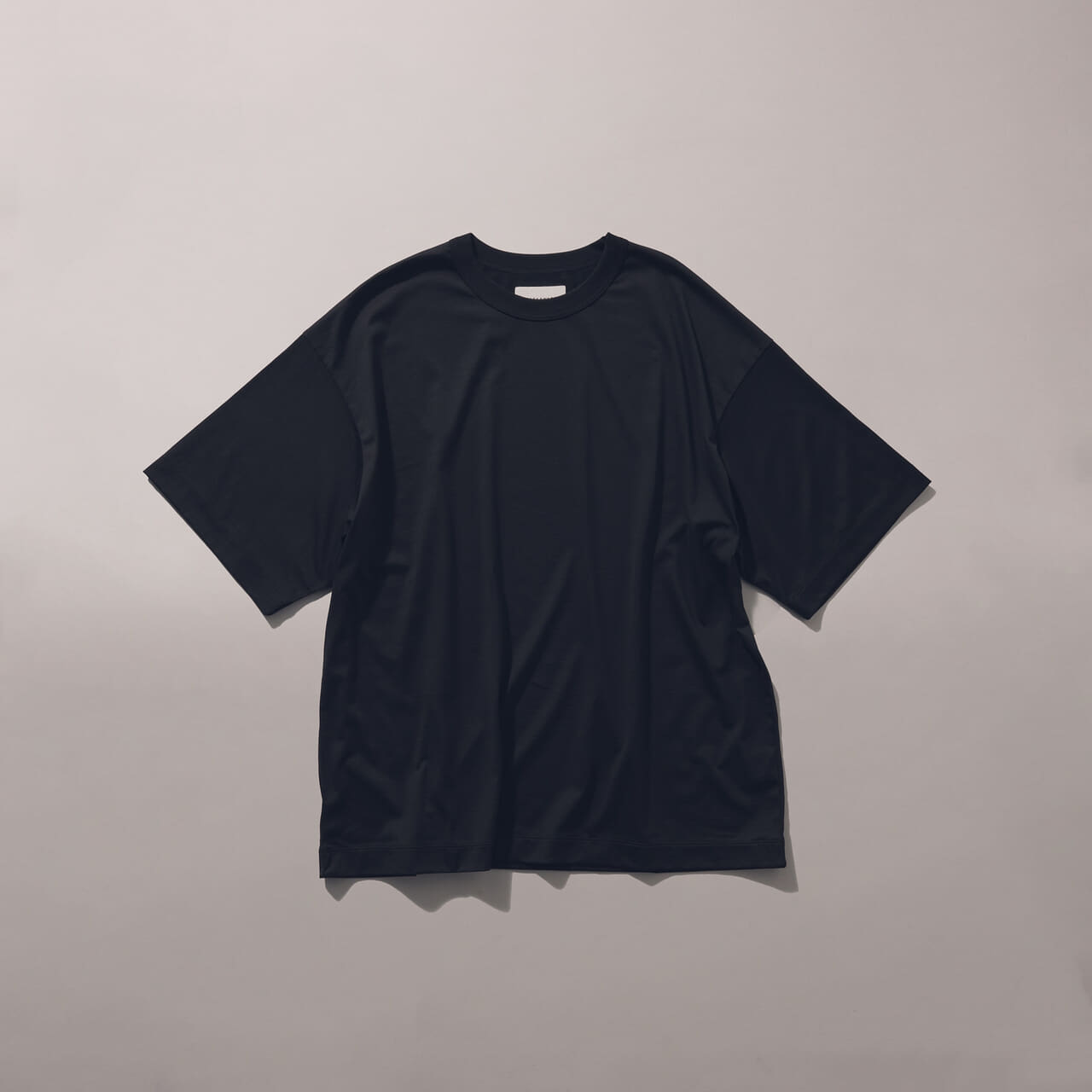 エディターが買ってよかったマーカウェアの黒Tシャツ