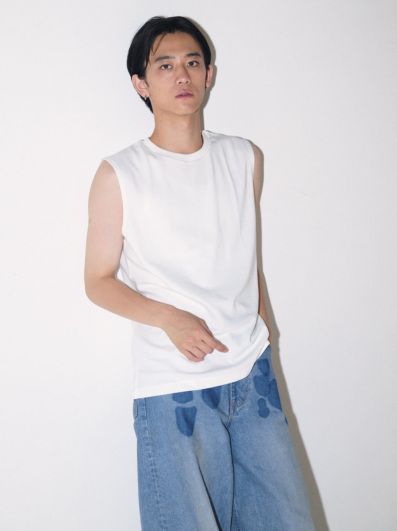 ユニクロの涼しいトップス エアリズムコットンノースリーブTシャツを本音レビュー