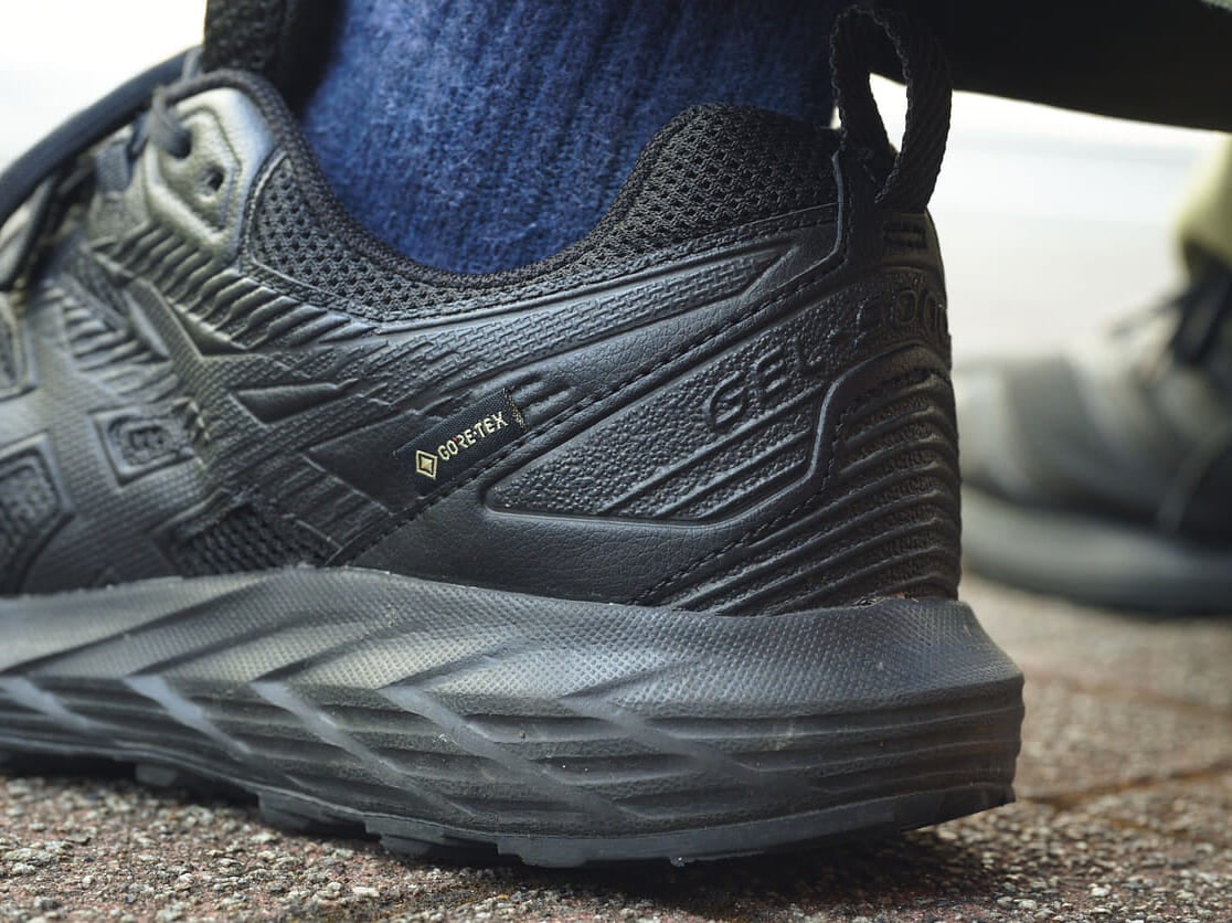 ASICSのスニーカーGEL-SONOMA 6 GTXかかと部分