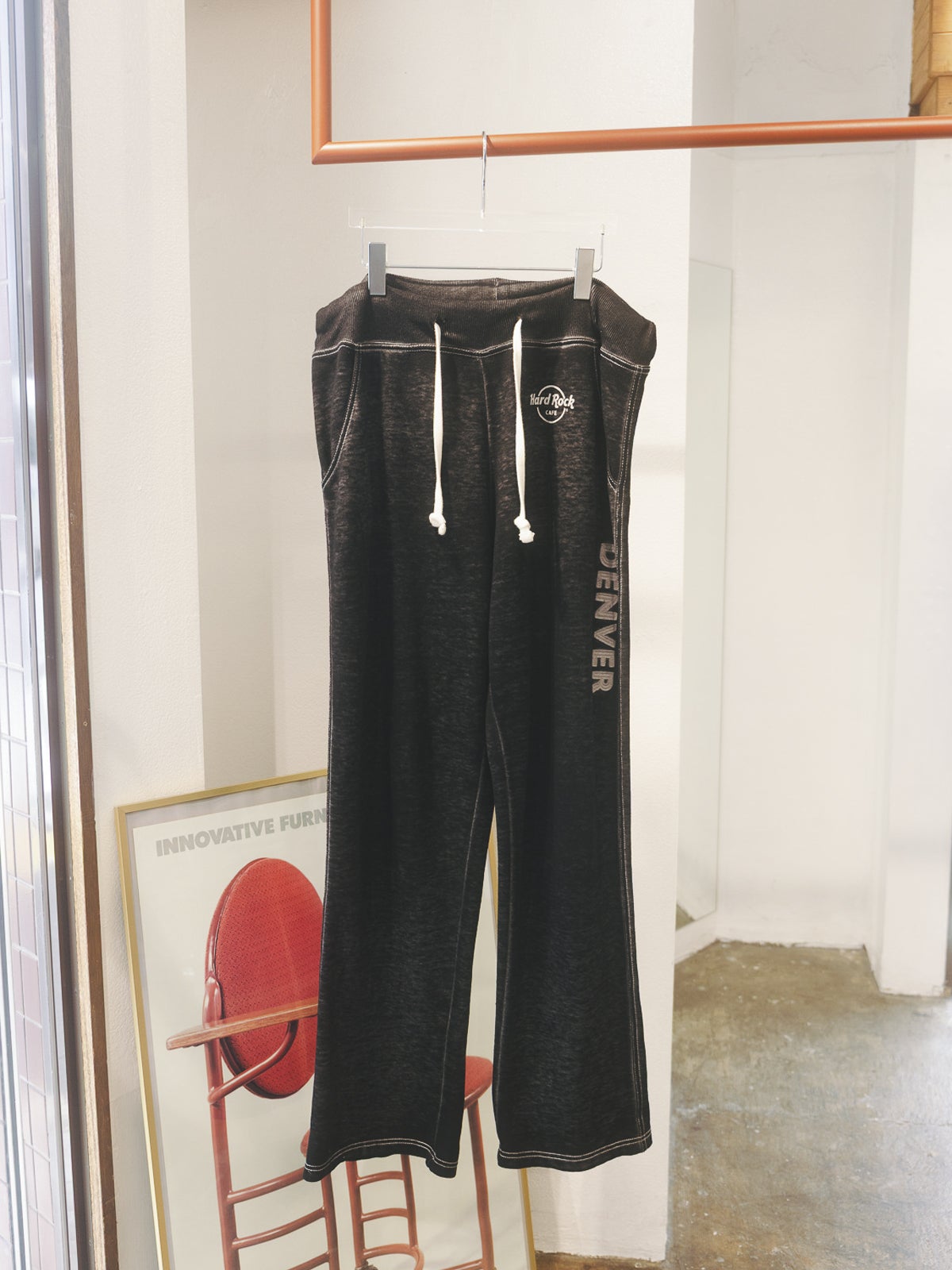 2000’sハードロックカフェのスウェットパンツ￥12,100