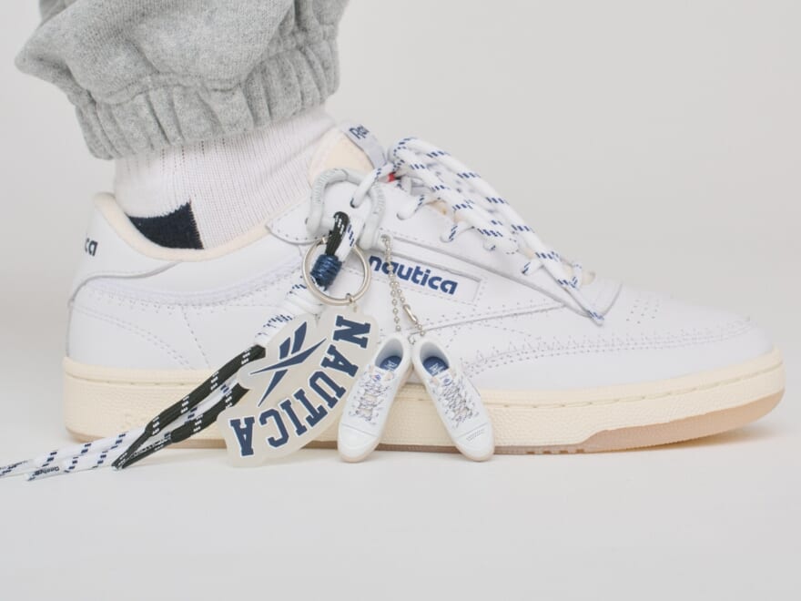 リーボックの定番名品「CLUB C」に“ノーティカ別注”が登場！ヴィンテージ感あるスニーカーのほかアパレルアイテムも合わせてリリース！