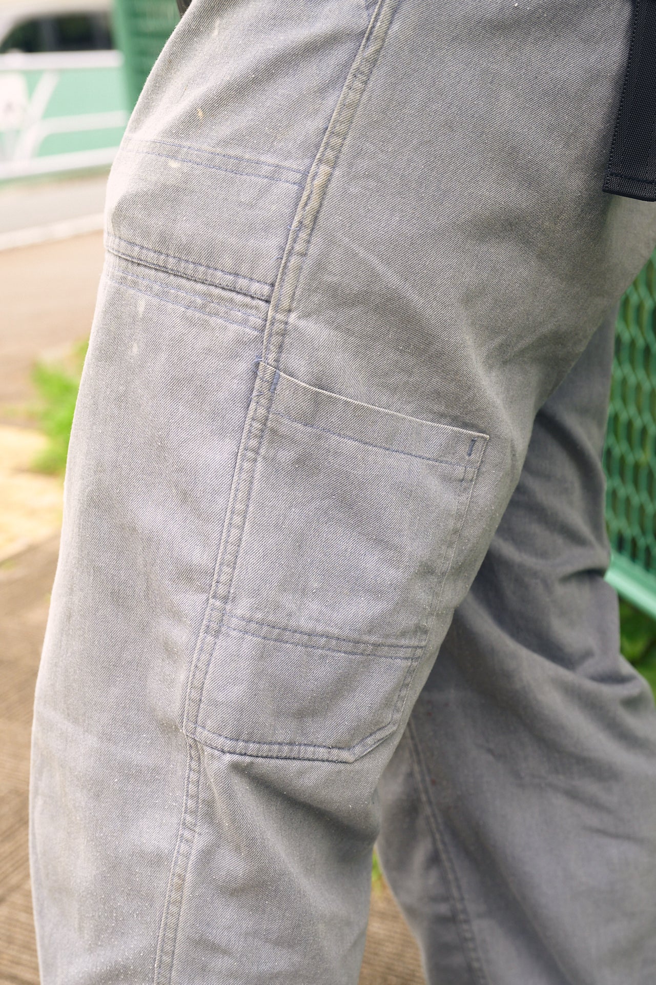 古着のワークパンツ